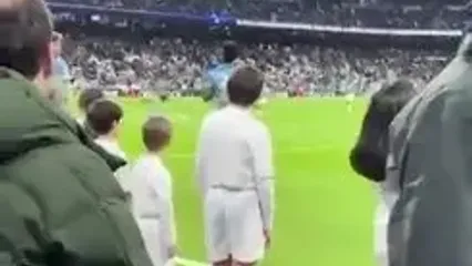 ویدئو: وینیسیوس در حال احوال‌پرسی با فرزندان فده والورده