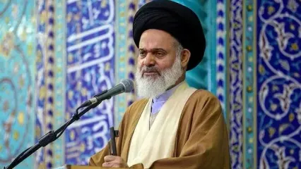 امام جمعه قم: ایران برای اتمام حجت با جهان وارد مذاکره شده است/ هر کدام از خرابکاری‌ها مثل جنگ ۱۲ روزه در هر کشوری رخ می‌داد، آن کشور دیگر وجود نداشت
