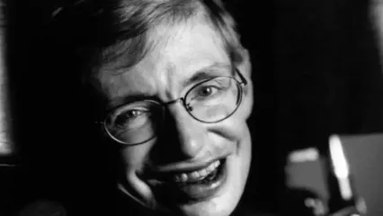 نام استیون هاوکینگ ۲۳۲ بار در پرونده‌های اپستین آمده؛ عکسی جنجالی از جزیره منتشر شد