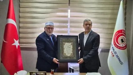 ایستادگی ایران در برابر فشار آمریکا، مسلمانان جهان را خوشحال کرد