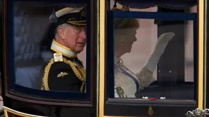 واکنش پادشاه بریتانیا به بازداشت برادرش