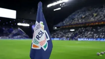 قطع 19 دقیقه‌ای لیگ عربستان / عذرخواهی اداره برق