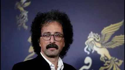 بابک خواجه پاشا برای بار دوم  سیمرغ بلورین فجر را از آن خود کرد/ تشکر به زبان ترکی از رئیس جمهور/«هرکسی کم فروشی بکند باید پاسخگو باشد»