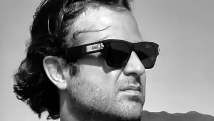 کنایه هومن سیدی به هنرمندان حاضر در جشنواره فجر/  هنر بدون جرأت گفتن «نه» تنها تزئین وضع موجود است/ عکس