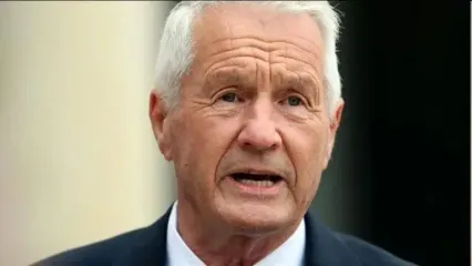 این چهره سیاسی به دلیل پرونده اپستین خودکشی کرد