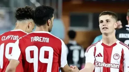 حرکت تحسین‌آمیز مهدی طارمی در دیدار المپیاکوس - اوفی کرت