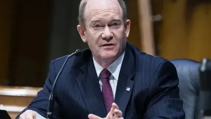 سناتور آمریکایی: ترامپ می‌خواست با لاریجانی مذاکره کند اما اسرائیل او را عامدانه ترور کرد