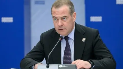 نظر مدودف درباره موافقت ترامپ با طرح ۱۰ بندی ایران