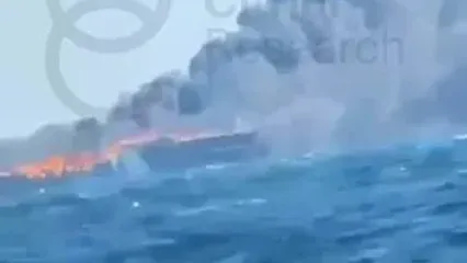 آتش‌سوزی یک کشتی ماهیگیری در خلیج فارس