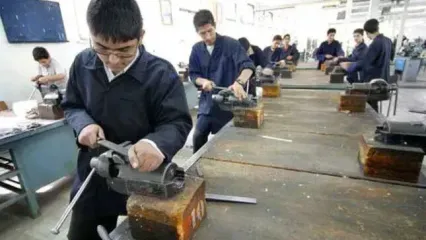 ابلاغ بسته مواد درسی شاخه‌های فنی‌وحرفه‌ای و کار دانش