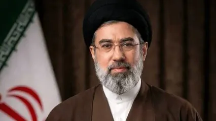 مداحی حاج محمود کریمی درباره آیت الله مجتبی خامنه‌ای