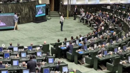 مجلس تعطیل نیست