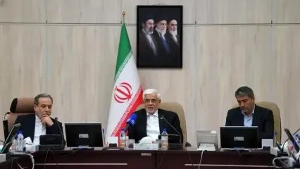 عارف: تشییع امام شهید خامنه‌ای با رویکرد مردمی برگزار می‌شود/ برخی کشورهای همسایه از تقاضای یک میلیون نفری برای حضور در تشییع خبر داده‌اند