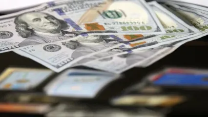 فایننشال‌تایمز: انتقال پول از عربستان به امارات با تأخیر و محدودیت مواجه شده است