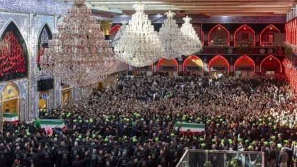 فیلم لحظه ورود فرزند ارشد رهبر شهید ایران به حرم مطهر امام حسین (ع)
