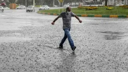 هواشناسی ایران؛ از رگبار و رعدوبرق تا گرد و خاک