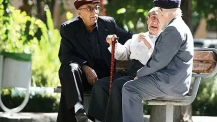 بازنشستگان ۸۲ هزار میلیارد تومان طلبکارند