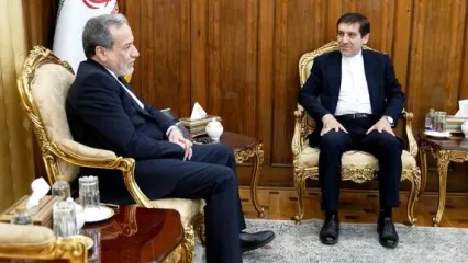 تاکید عراقچی بر تعمیق روابط اقتصادی و کنسولی با ارمنستان