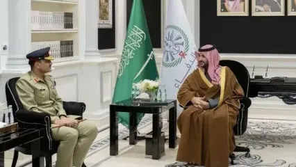 وزیر دفاع عربستان با عاصم منیر دیدار کرد