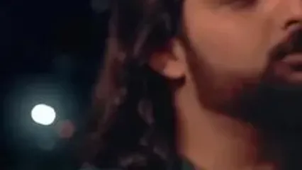 اجرای آهنگ «منو ببخش» ناصر عبداللهی توسط پسرش