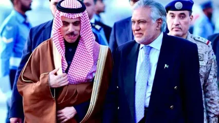 رایزنی وزیران خارجه پاکستان و عربستان درباره یمن و امنیت کشتیرانی در هرمز و باب‌المندب