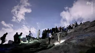تصاویر زیارت شبانه غار حراء و نمای مسجدالحرام