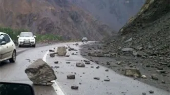 احتمال ریزش سنگ و بهمن در جاده چالوس