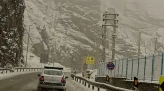 بارش برف در جاده چالوس و آزادراه تهران-شمال