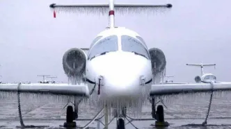 یخ زدن هواپیما در فرودگاه مونیخ/ ویدئو