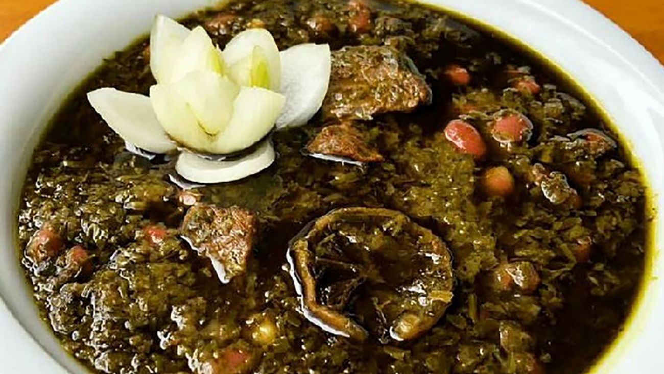 طرز تهیه خورشت قورمه سبزی خوشمزه + فیلم