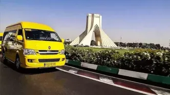 این رانندگان تاکسی در تهران تشویق می‌شوند