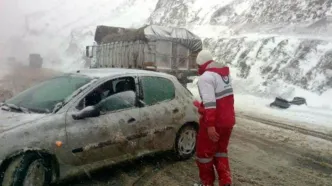 انسداد جاده چالوس به دلیل بارش شدید برف