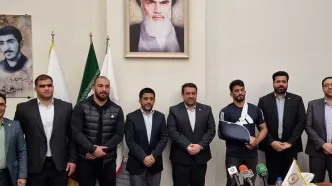 حسن یزدانی کارمند بانک شد