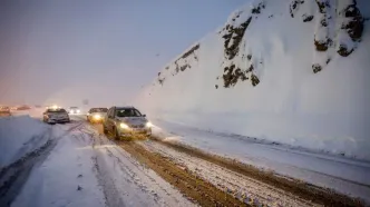 جاده کرج – چالوس و آزادراه تهران بسته شد