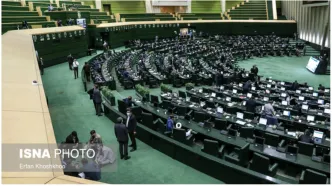 قیمت بنزین در شب عید نوروز افزایش می یابد؟/ پاسخ یک نماینده مجلس+فیلم