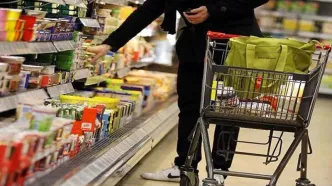 قدرت خرید مردم برای مواد غذایی کاهش یافت