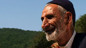 کشاورزی مُسن‌ترین مرد لرستان در ۱۴۰ سالگی