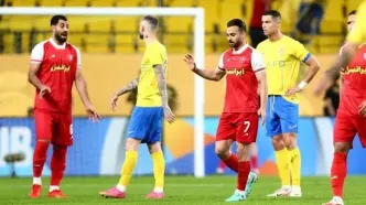 تساوی پرسپولیس برابر النصر ۱۰ نفره/ صعود سرخ‌ها به هفته آخر کشید