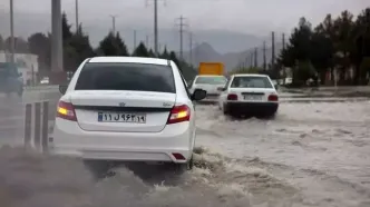 آماده باش شهرداری کمالشهر به دنبال رفع آب گرفتگی و سیل + فیلم