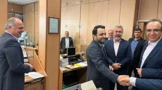 ​بازدید سرزده مدیرعامل بانک صادرات ایران از روند خدمت‌رسانی شعب بانک