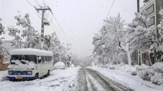 بارش برف و باران در جاده‌های ۱۳ استان