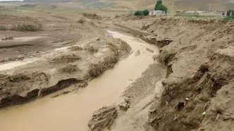 نجات کودکان گرفتار در سیل رودخانه کهیر+ فیلم