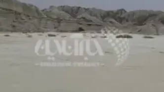 (ویدئو) ایجاد دریاچه در چابهار بعد جاری‌شدن سیل!