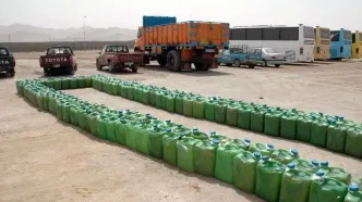 دادگستری هرمزگان: ذخایر سوخت قاچاق در بندر کلاهی با تولید روزانه یک پالایشگاه برابری می‌کند؛ اگر ۱۰ هزار نیسان هم به این بندر آورده شوند نمی‌توانند ذخایر سوخت قاچاق موجود در آن را تخلیه کنند
