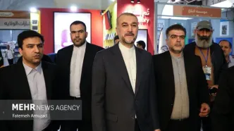 تصاویر: بازدید وزیر امور خارجه از نمایشگاه کتاب تهران