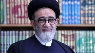 تصویری کمتر دیده شده از امام جمعه تبریز در حال تماشای بازی استقلال و تراکتور