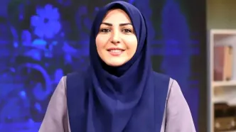 ژست خوشحال المیرا شریفی‌مقدم پای صندوق رای