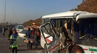 تصادف خونین اتوبوس با مینی بوس در جاده نجف آباد + جزییات