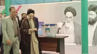 سیدمحمد خاتمی با حضور در حسینیه جماران رای خود را در صندوق انداخت