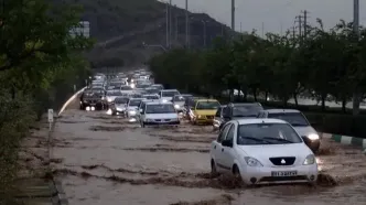 سیلاب جاده چالوس را مسدود کرد